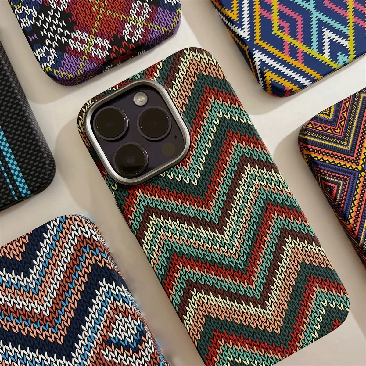 Customize patterned phone cover for iphone 15 Pro